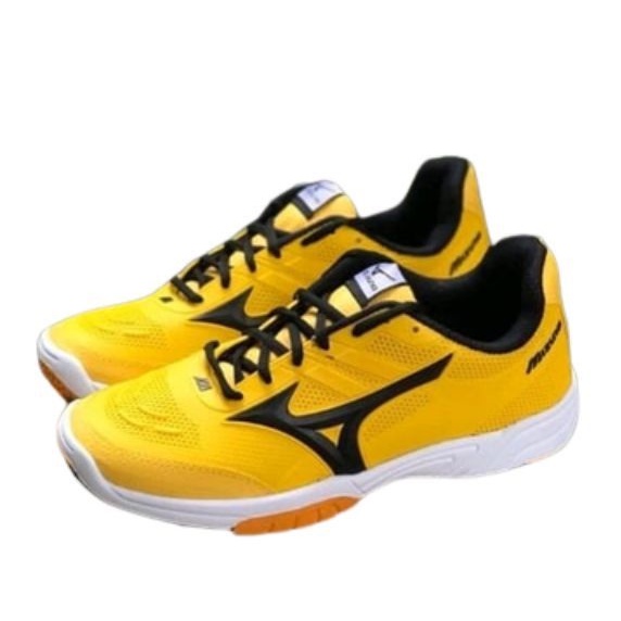 Sepatu badminton sepatu volly sepatu tennis sepatu tpr sepatu running