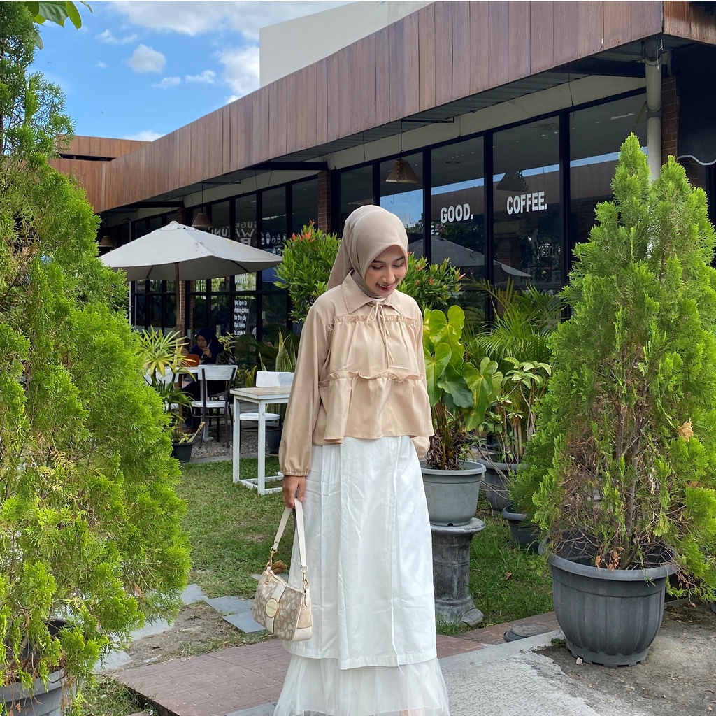 BEFAST - ZRX OOTD NELIAN / Baby Doll Shirt / Blouse Model Terbaru / Blouse Rample Casual / Atasan Lengan Panjang / Blouse Crop Kekinian Remaja Wanita / Fashion Wanita Kerja / Blouse Polos / Outfit Wanita Jalan-Jalan / Termurah