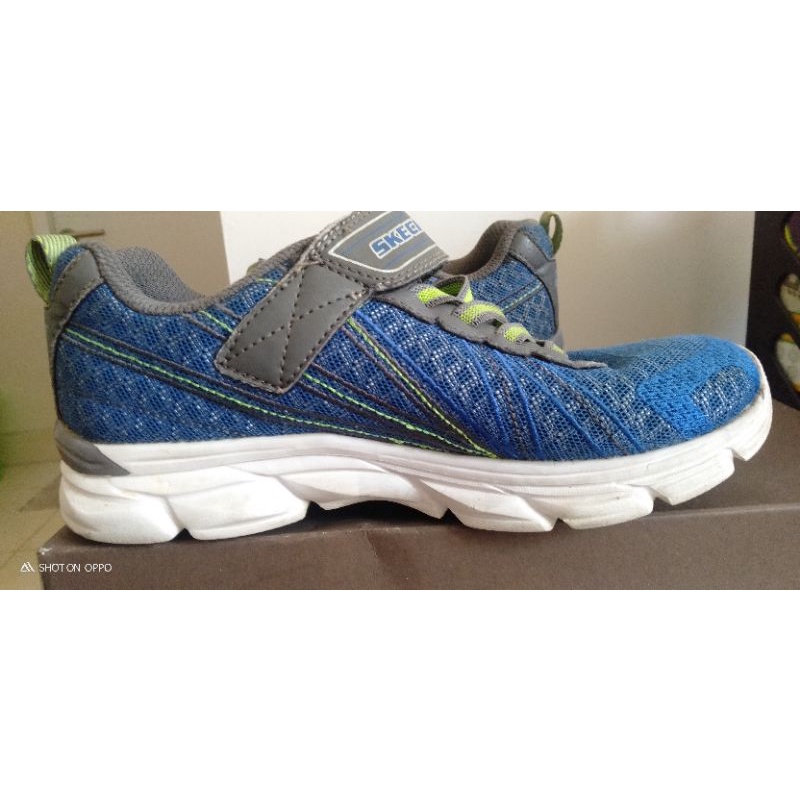 Preloved sepatu anak cowok merk Skechers