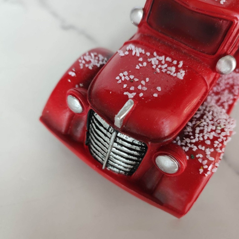 Ornamen Model Truk Pertanian Warna Merah Dengan Lampu Led Bahan Resin Untuk Natal