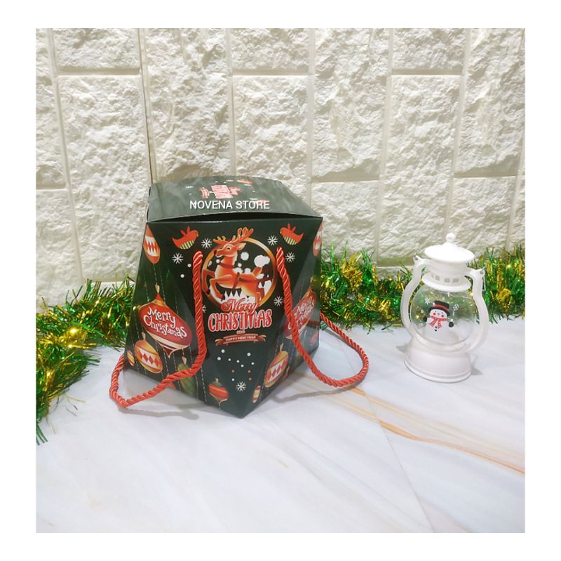 

BOX NATAL KOTAK KUE HAMPERS MERRY CHRISTMAS 3 TOPLES-X'MAS2212