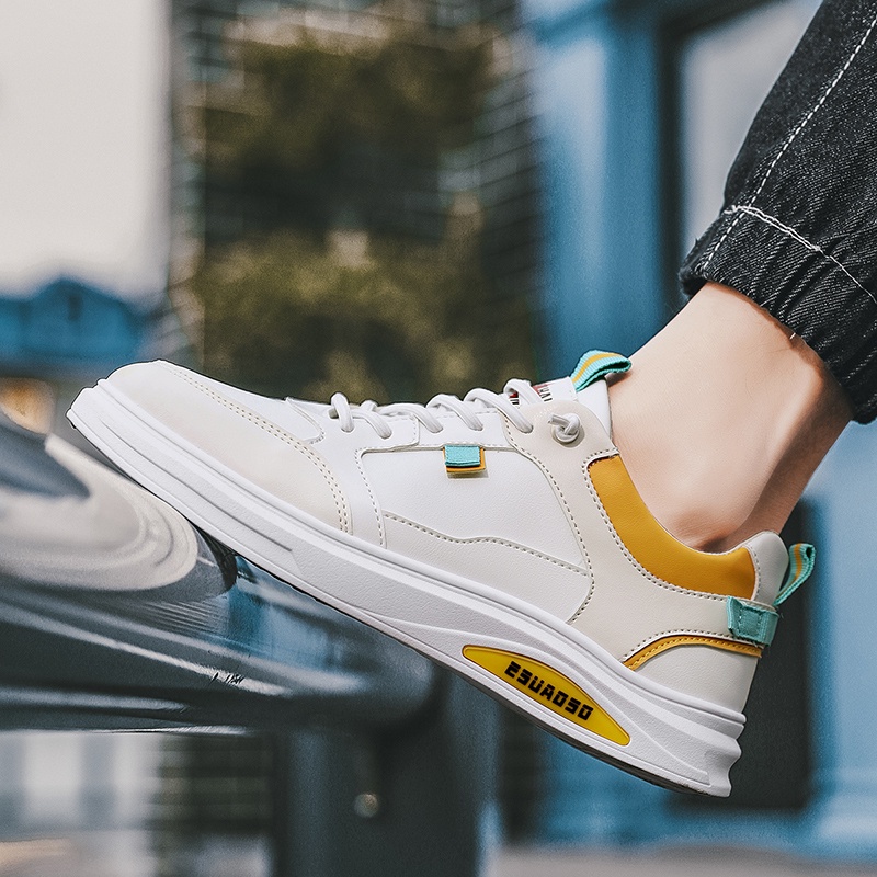 Mainland Sepatu Sneakers Putih Pria Fashion Trendy Kekinian Outdoor KSC114