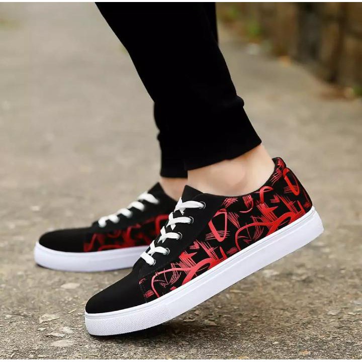 Sepatu pria wanita sneakers kekinian/pvn sepatu sneakers wanita/sepatu sneakers wanita import/sepatu