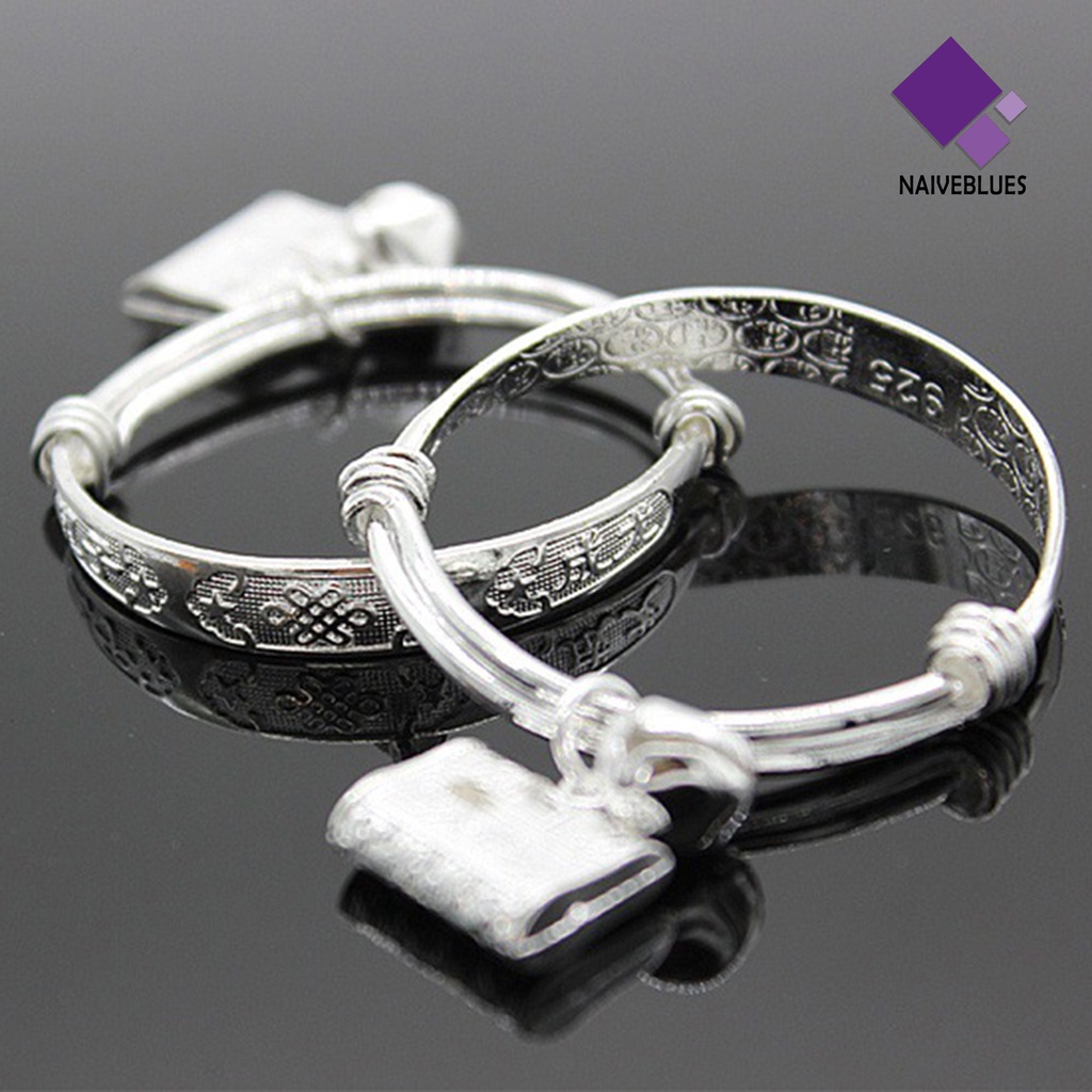 Naiveblue &gt; Gelang Tangan Adjustable Motif Emboss Untuk Bayi / Balita