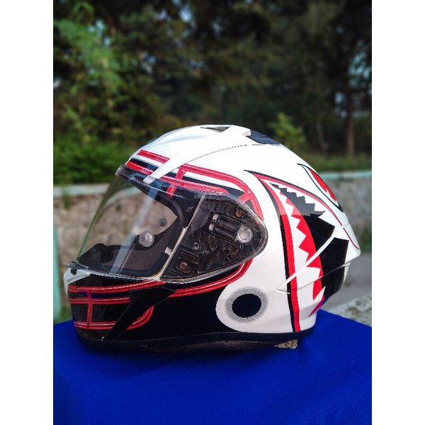 Helm Airoh Valor touchdown