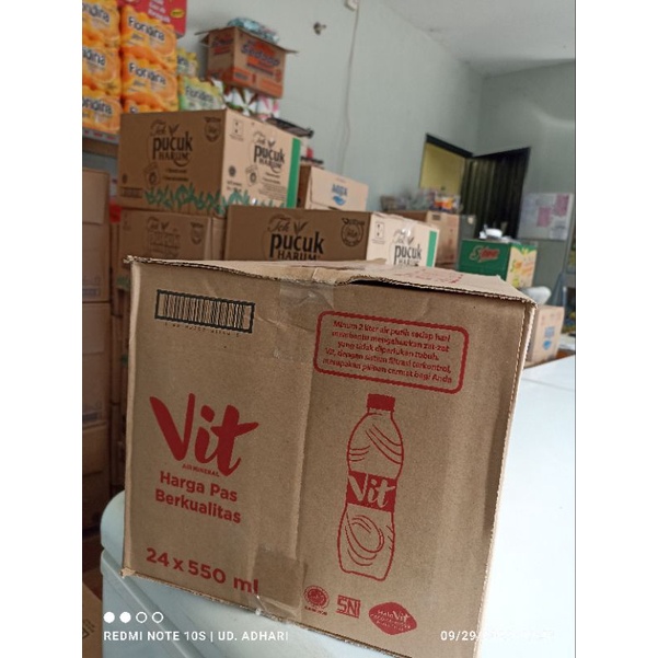 

Air Mineral Dalam Kemasan VIT Botol 550 ML