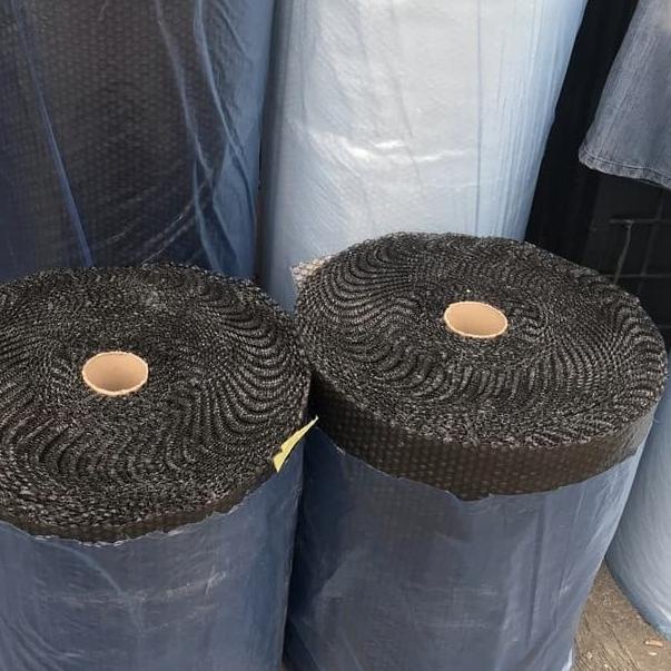 

BUBLE WRAP HITAM 60 CM X 50 M / BUBBLE WRAP HITAM