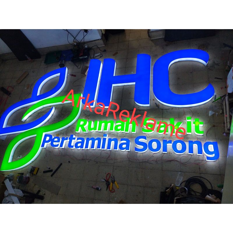 Huruf Timbul Acrylic LED.