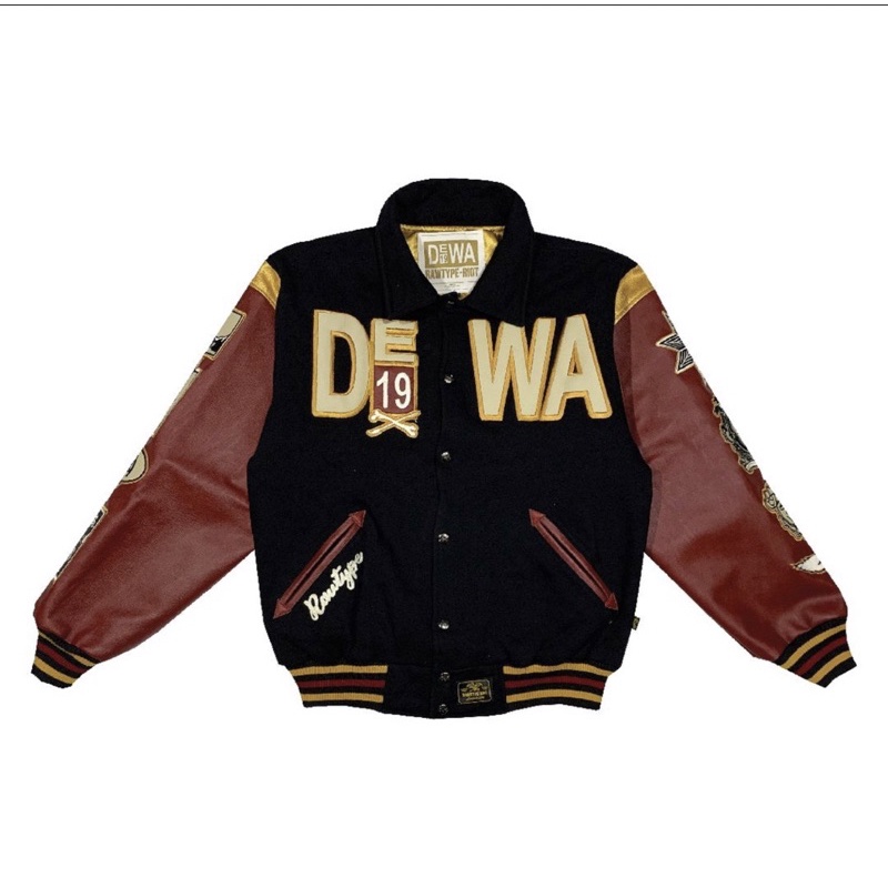 VARSITY CHAMPS DEWA19 SERIES - limited RAWTYPE RIOT size s (preloved 2kali pakai) harga net.