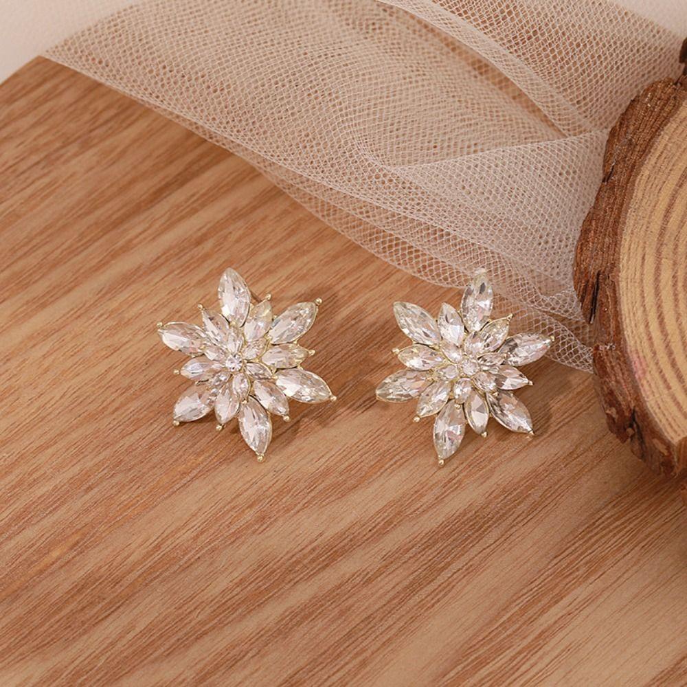 Needway Snowflake Stud Earrings Zirkon Kristal Bunga Mewah Hadiah Anting Untuk Wanita Her Earrings