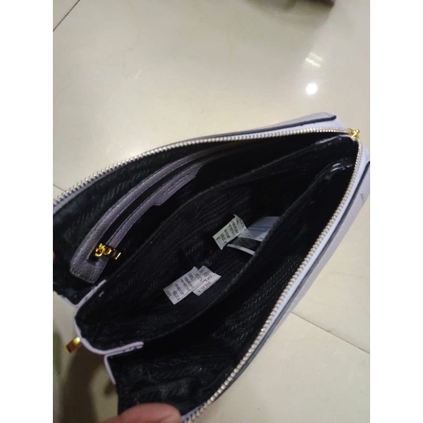 tas fashion Prada slingbag ,clutch selpamg 3ruang free box