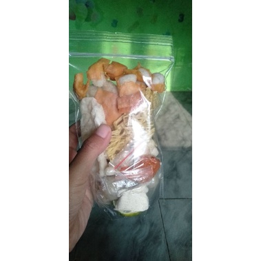

Baso aci isi ayam pedes khusus area Jateng