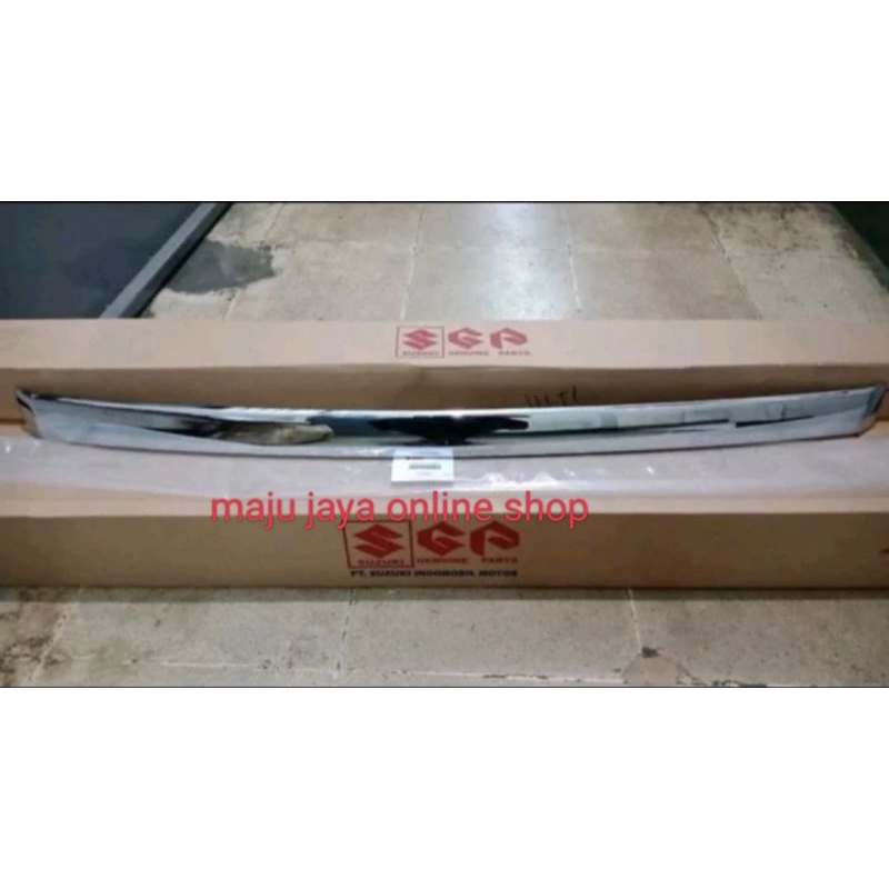 Garnish / List Kap Mesin APV lama asli