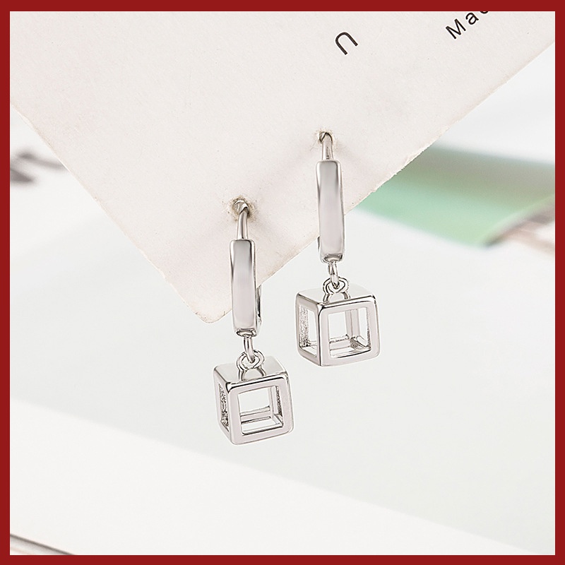 Anting Tusuk Sterling Silver 925 Desain Persegi Hias Berlian Imitasi Untuk Wanita U1065