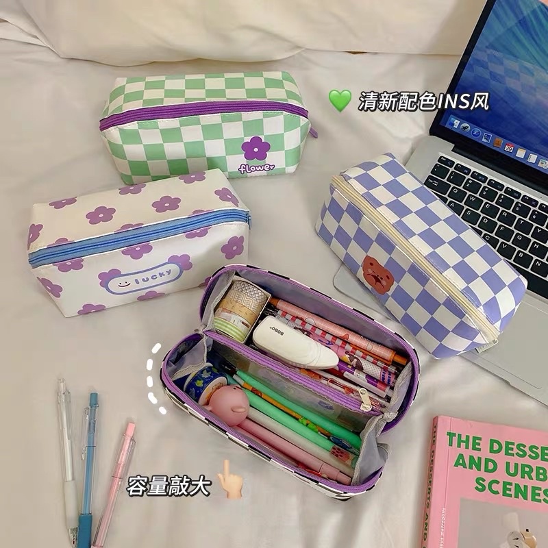 KOTAK PENSIL BAHAN KAIN SOFT MINIMALIS / AESTHETIC KOREAN STYLE STATIONERY / TEMPAT PENSIL MOTIF KOTAK-KOTAK SLETING KOREA / PLAID PENCIL CASE IMPORT / PREMIUM PLAID ZIPPER / KOMPARTMEN IMUT LUCU / MAKEUP POUCH / PENSIL BOX / ORGANIZATION BOX