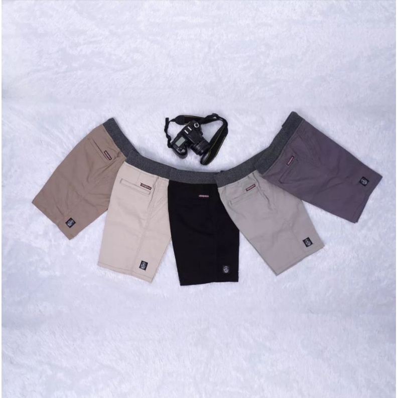 chinos pendek dewasa // celana pendek dewasa // celana pendek jumbo // celana pendek pria // zara os
