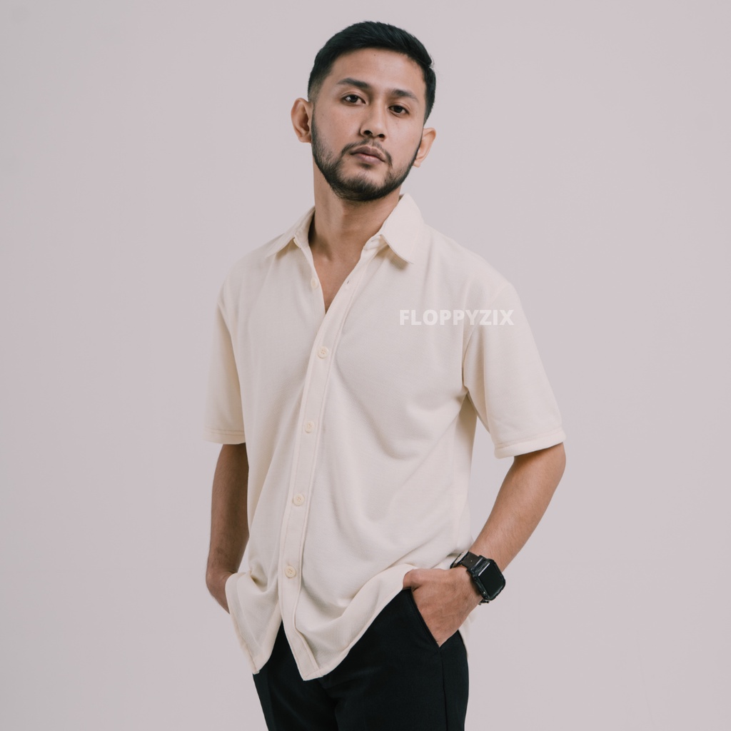 KAMEJA PENDEK PIQUE / KAMEJA PENDEK PRIA / KAMEJA POLOS / KAMEJA CASUAL