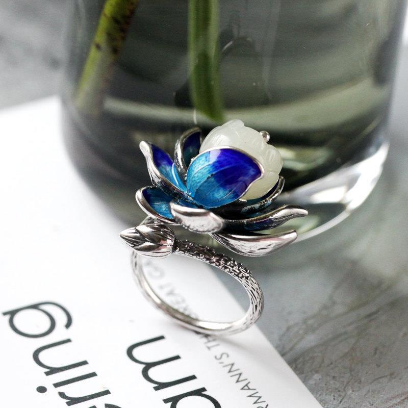 Cincin Adjustable Desain Lotus Biru Bahan Tembaga Warna Silver Untuk Wanita