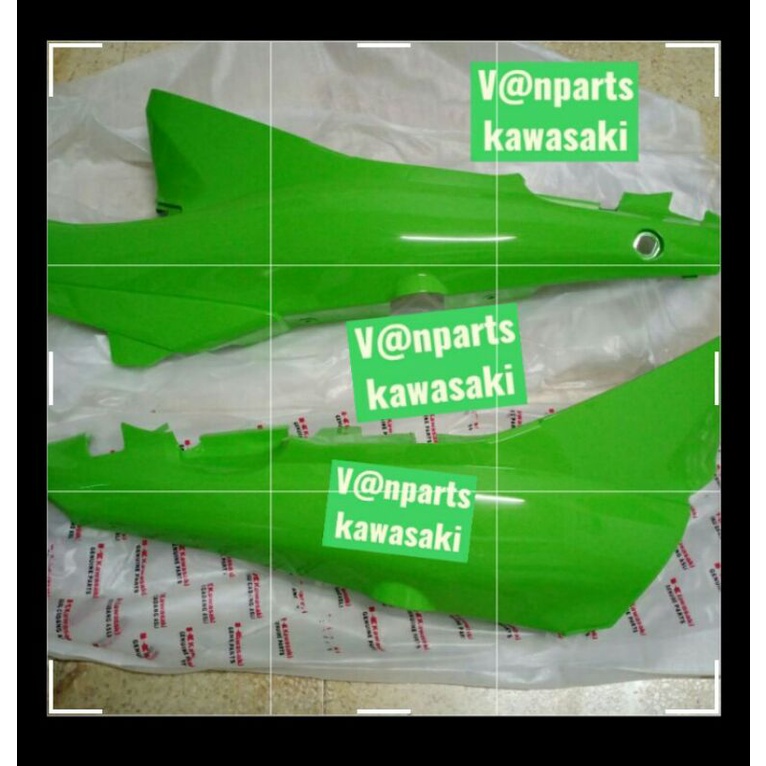 Cover bodi body belakang blitz R kanan kiri 1 set original kawasaki