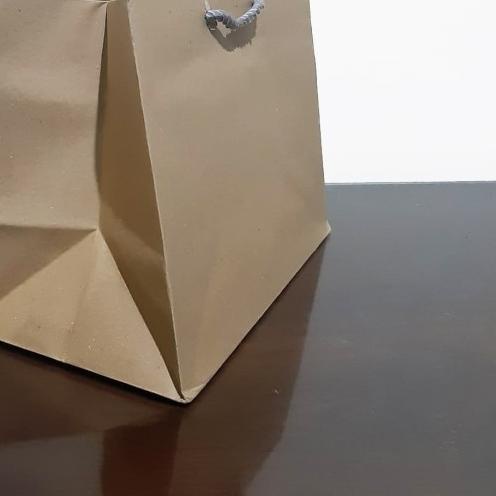 

paperbag Bento. paper bag lebar. tas kertas