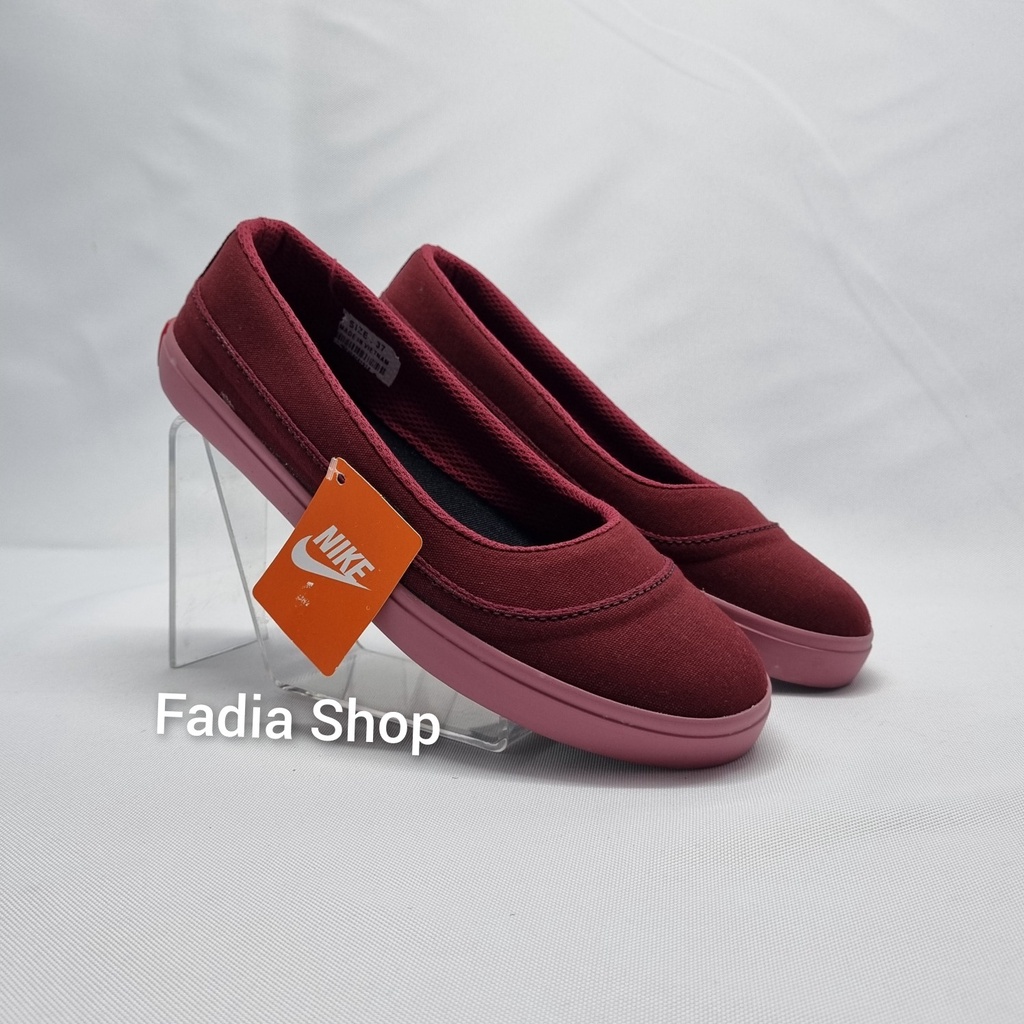 SEPATU WANITA SLIP ON 05 MAROON POLOS.SEPATU KERJA.SEPATU KULIAH.SEPATU SANTAI.SEPATU HIJABERS