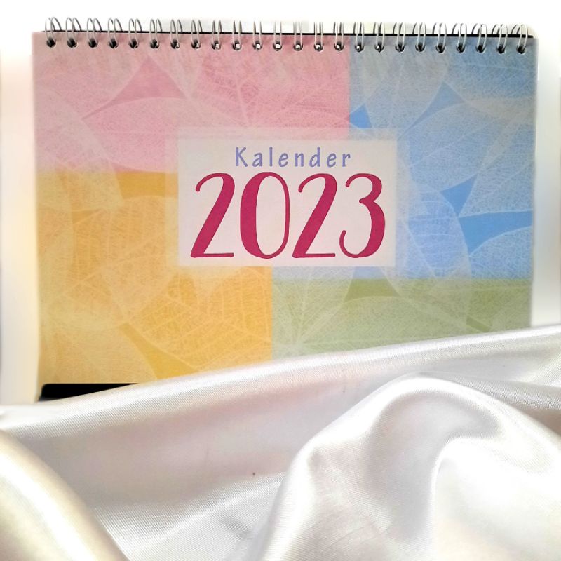 

Kalender meja 2023 kalender duduk aesthetic eksklusif leaves