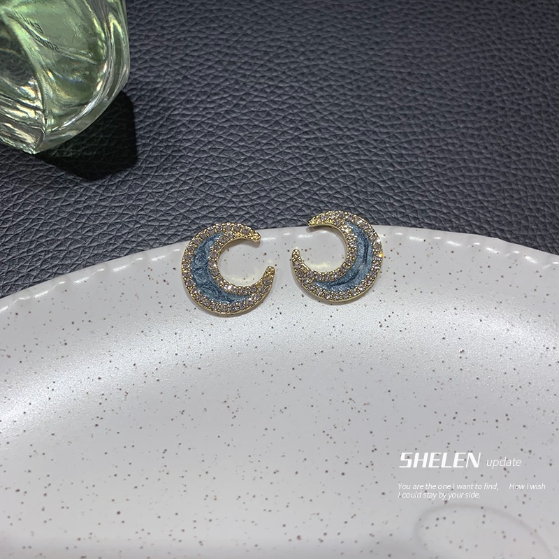 Anting Stud Desain Bulan Sabit Aksen Berlian Imitasi Gaya Retro Serbaguna