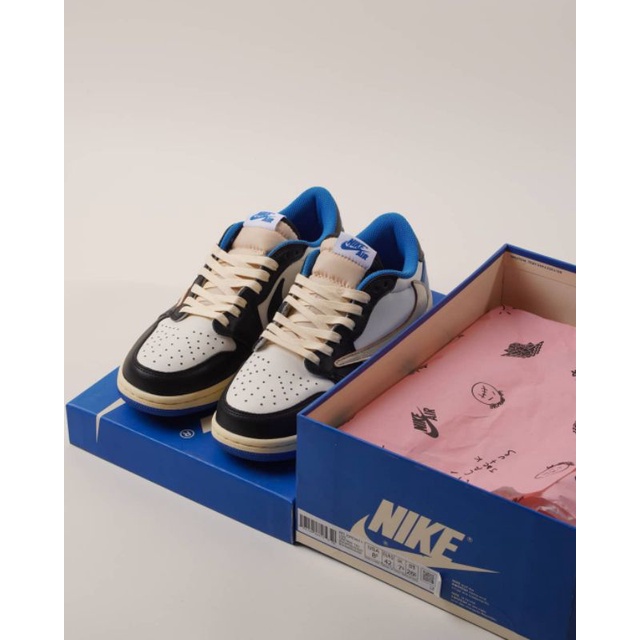 sepatu sneakers pria Nike air Jordan low Travis Scott x fragment Made in Vietnam