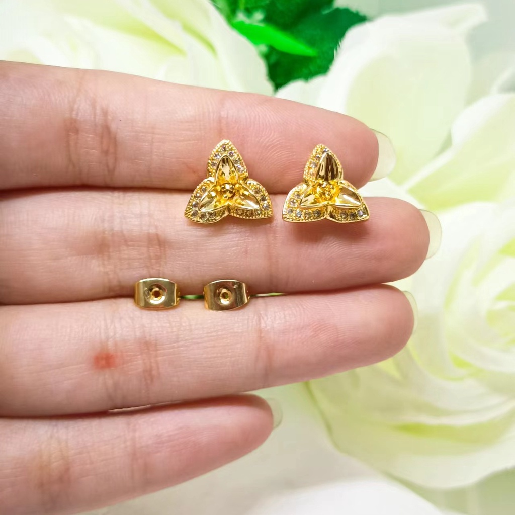 Earring Anting Fashion Wanita  Ear studs earrings