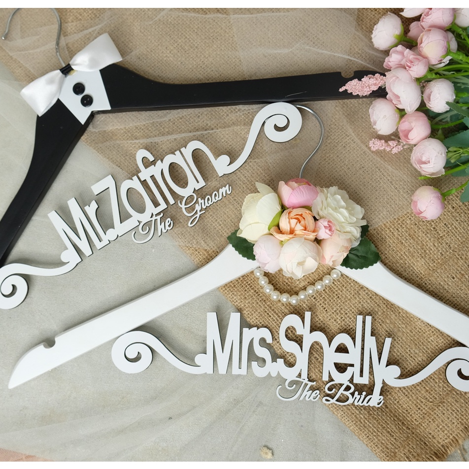 Wedding Hanger Dress Tuxedo Properti Foto Wedding Kamar Pengantin Romantic Garden