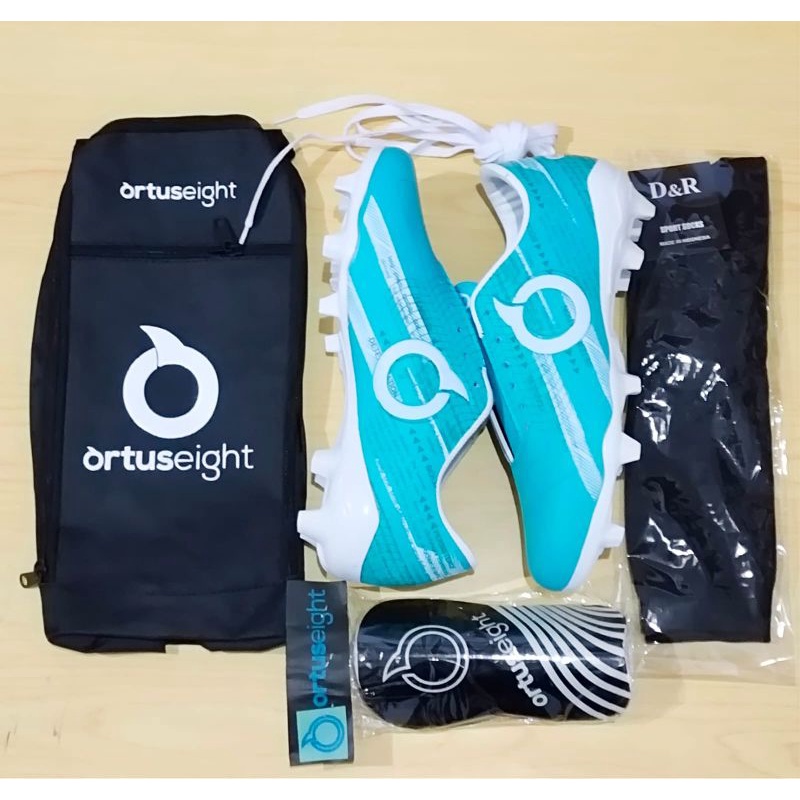 SEPATU BOLA KUALITAS PABRIK BONUS TAS DEKER KAOS KAKI