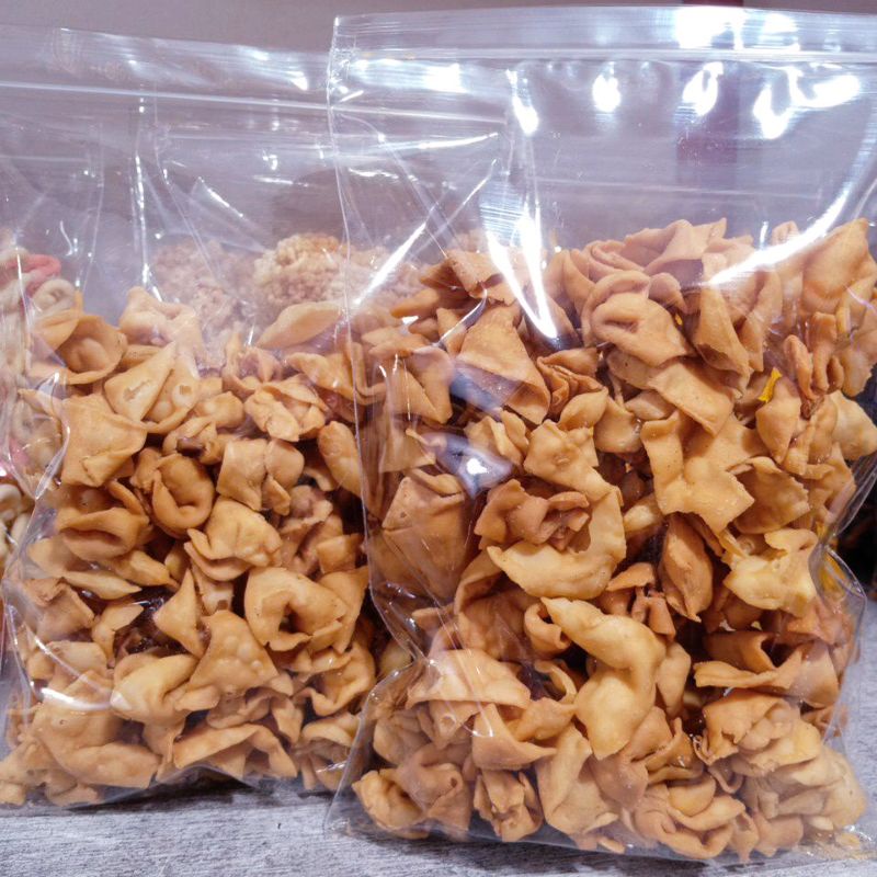 

KERIPIK PANGSIT LIPAT/KERIPIK BAWANG MINI RASA ORIGINAL 500Gram