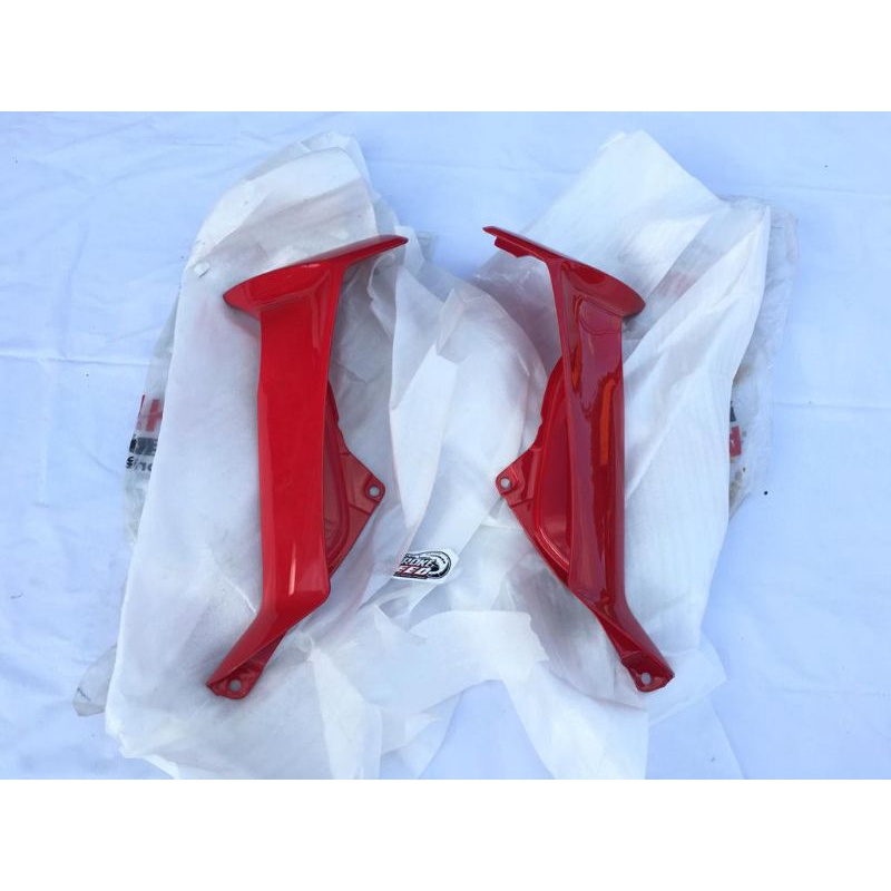 sayap luar yamaha f1zr original warna merah