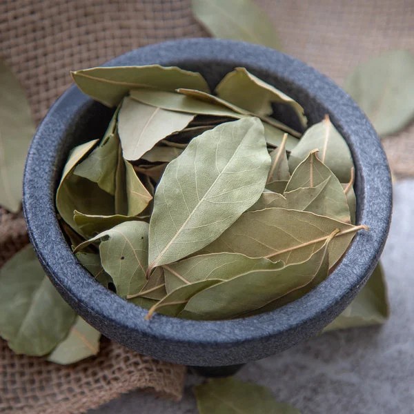 

Lebih Murah!! Bay leaves 500 gr/ Daun Salam Kering / india Bay Leaf Import organic