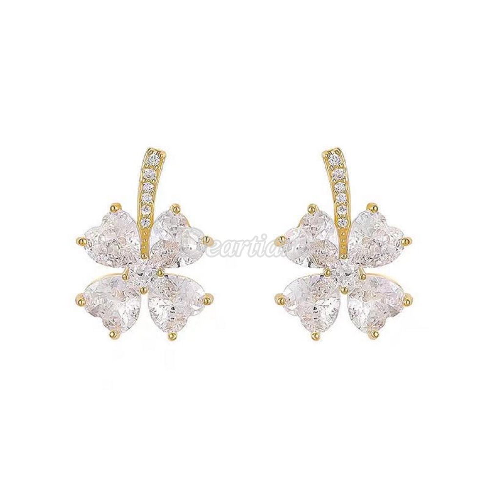 Anting Desain Rumput Keberuntungan Untuk Wanita