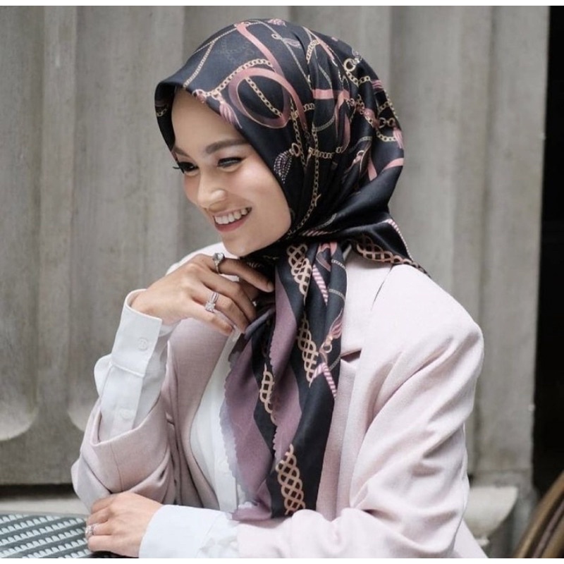 Everyday Scarf-CHAIN BLACK Vanilla hijab