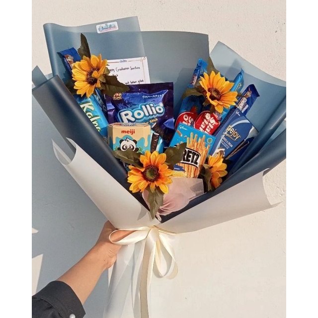 

Buket Snack untuk Wisuda, Ulang Tahun, Anniversary, Hari Ibu, Perayaan lainnya - Snack Bouquet Graduation, Birthday, Anniversary, Mother's day