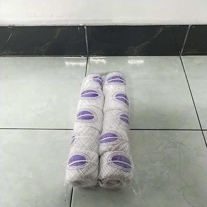 

BENANG WOL & BENANG NILON HITAM / COKLAT