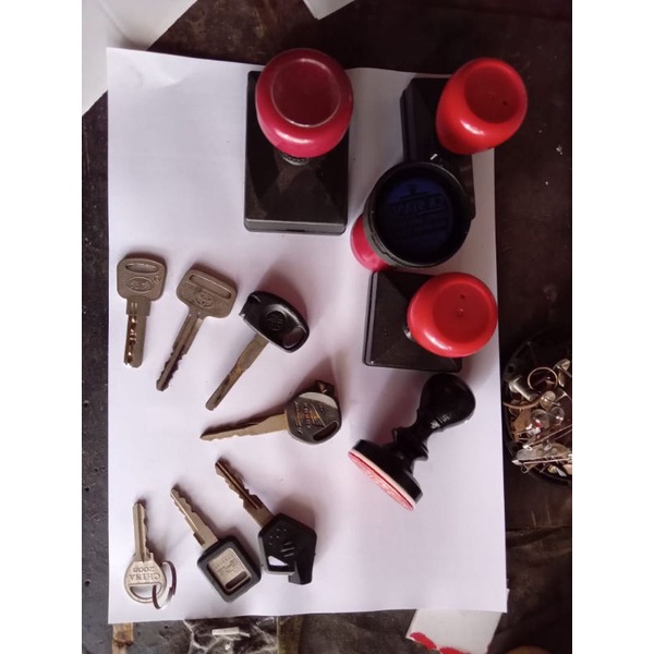 

Stempel Otomatis dan Manual