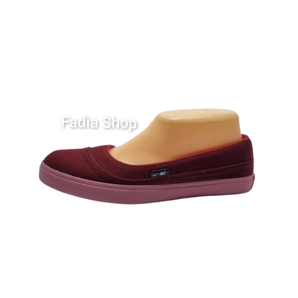 SEPATU WANITA SLIP ON 05 MAROON POLOS.SEPATU KERJA.SEPATU KULIAH.SEPATU SANTAI.SEPATU HIJABERS