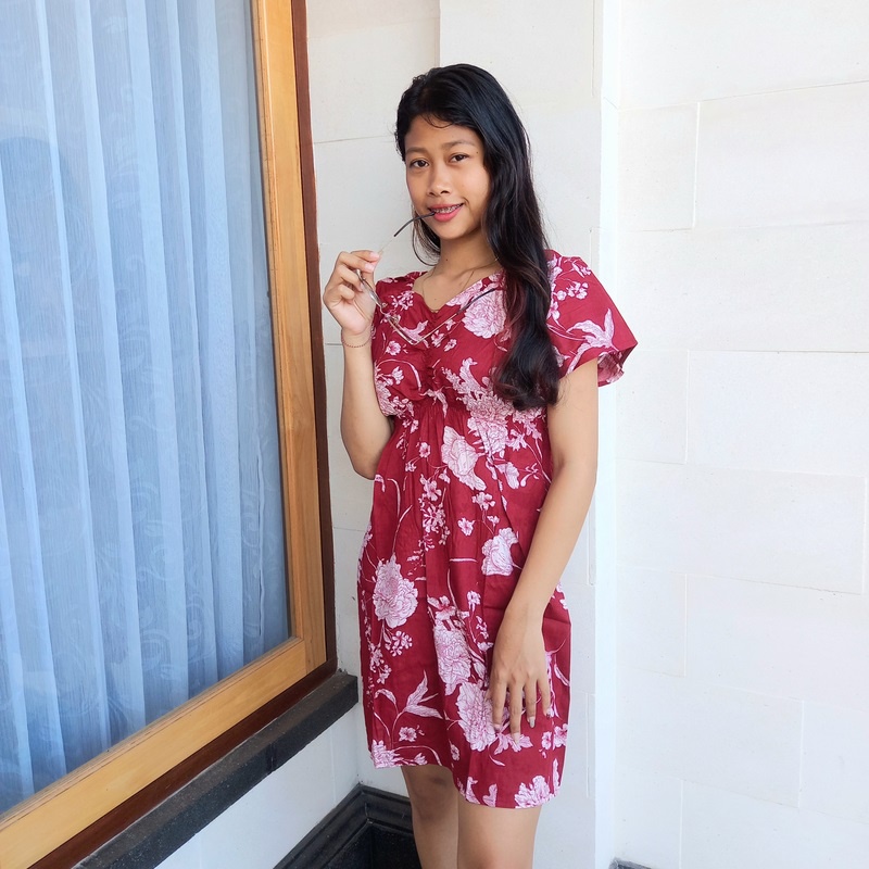 DRESS ZHARA PENDEK MOTIF ABSTRAK BALI