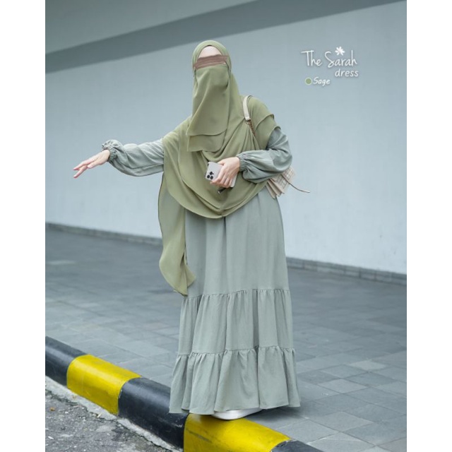 The Sarah dress by Azda | Ready Gamis Sarah Azda | Gamis Crinkle umbrella