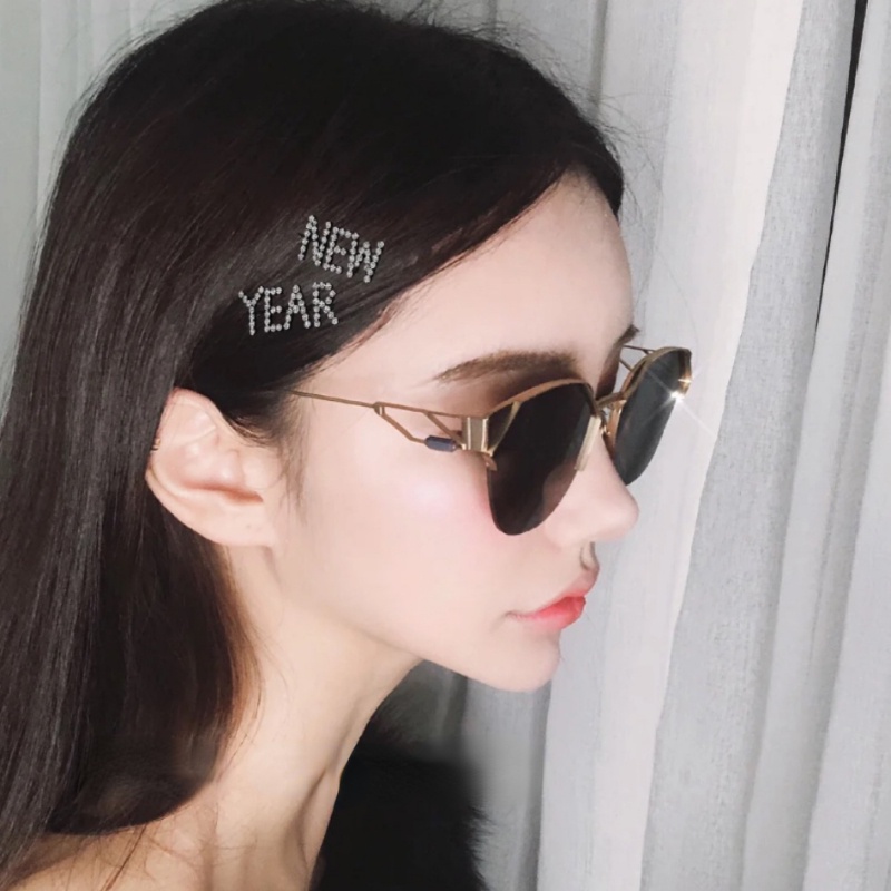 (YUZHU) Kacamata Frame Setengah Asimetris Bahan Metal Warna Gradasi Gaya Trendy Untuk Pria / Wanita