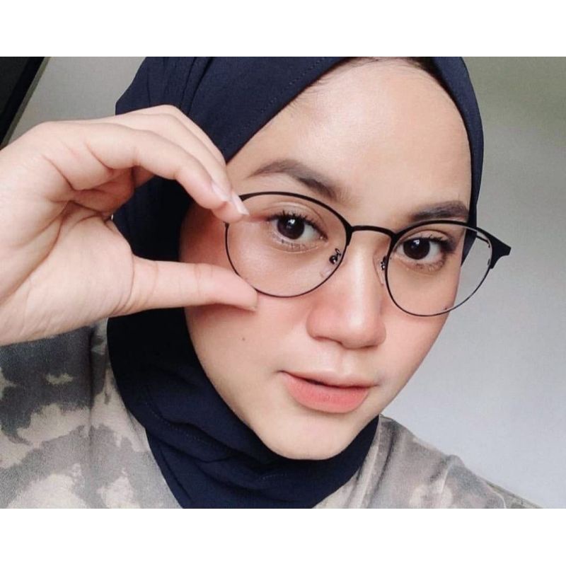 2 In 1 Kacamata Lensa Photocromic Anti Radiasi Wanita Pria Kacamata Bingkai Titanium Perubahan Warna Photochromic Tmall88 KM299