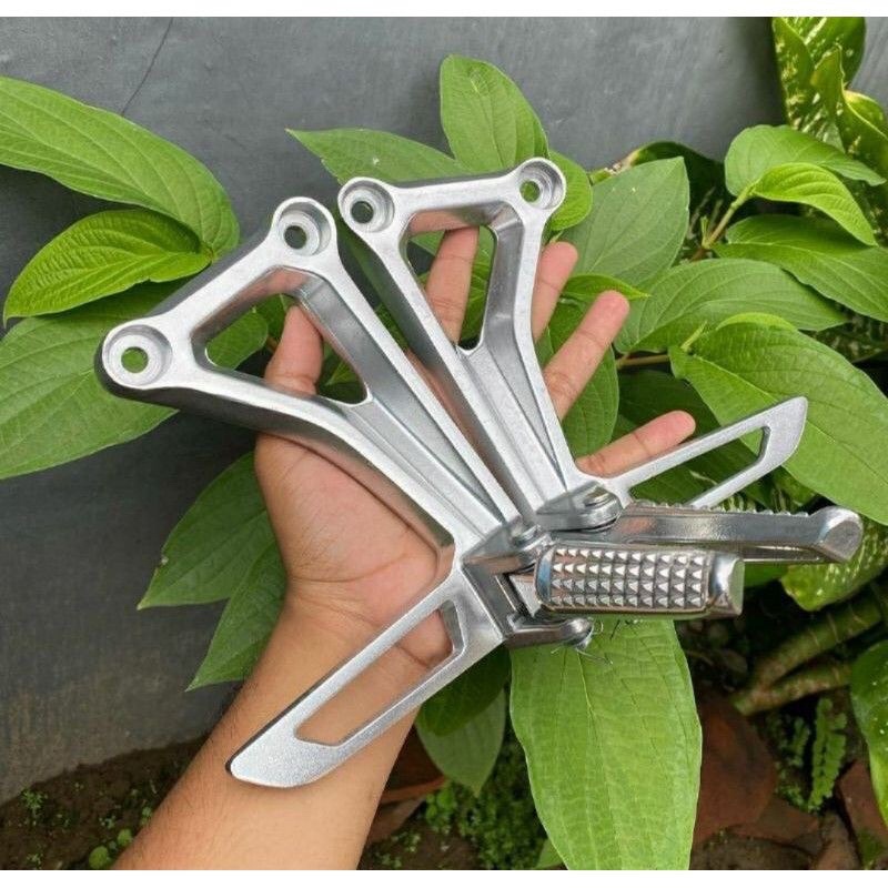 POSTEP FOOTSTEP BELAKANG CB 650 CBR 650 IMPORT KUALITAS ORI