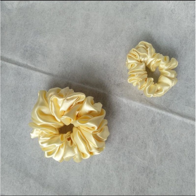 Scrunchies Ikat Rambut Aesthetic