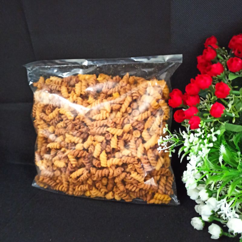 

Makaroni Spiral 500Gr Varian Rasa NYONYOR | Fusili | Pedas Daun Jeruk/Balado Pedas/Sapi Panggang/Jagung Manis | Rasa Enak Termurah