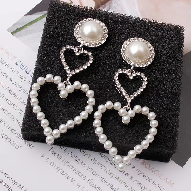 Anting Panjang Desain Hati Ganda Aksen Mutiara Berlian Gaya Korea