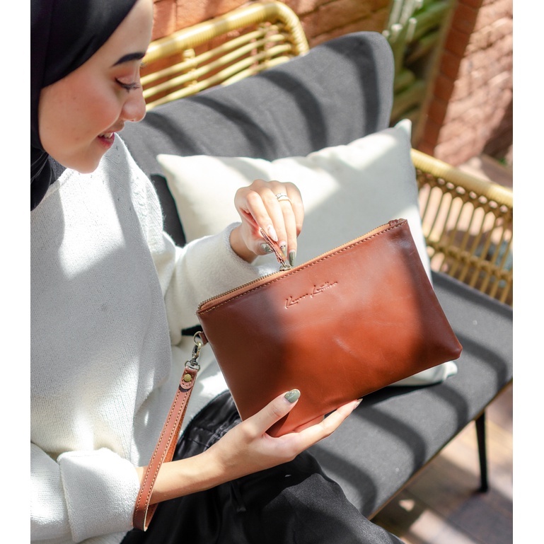 Kenes Leather Clutch Tas Tangan Pouch Unisex Kulit Asli SIMPLE Pullup - Free Gravir Nama