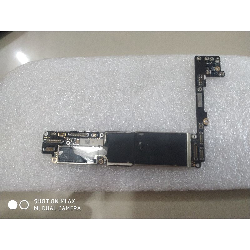 mesin iphone 8 plus 64gb bypass